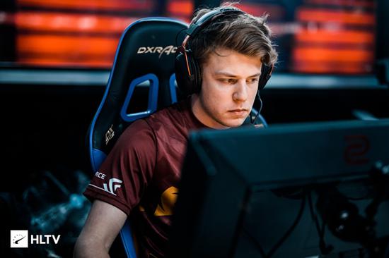 BLG官宣新赛季阵容：Uzi复出加盟